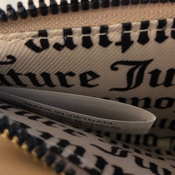 Juicy Couture Cafe Upgrade U L-Zip Faux Leather Card Case NWT - Picture 14 of 16